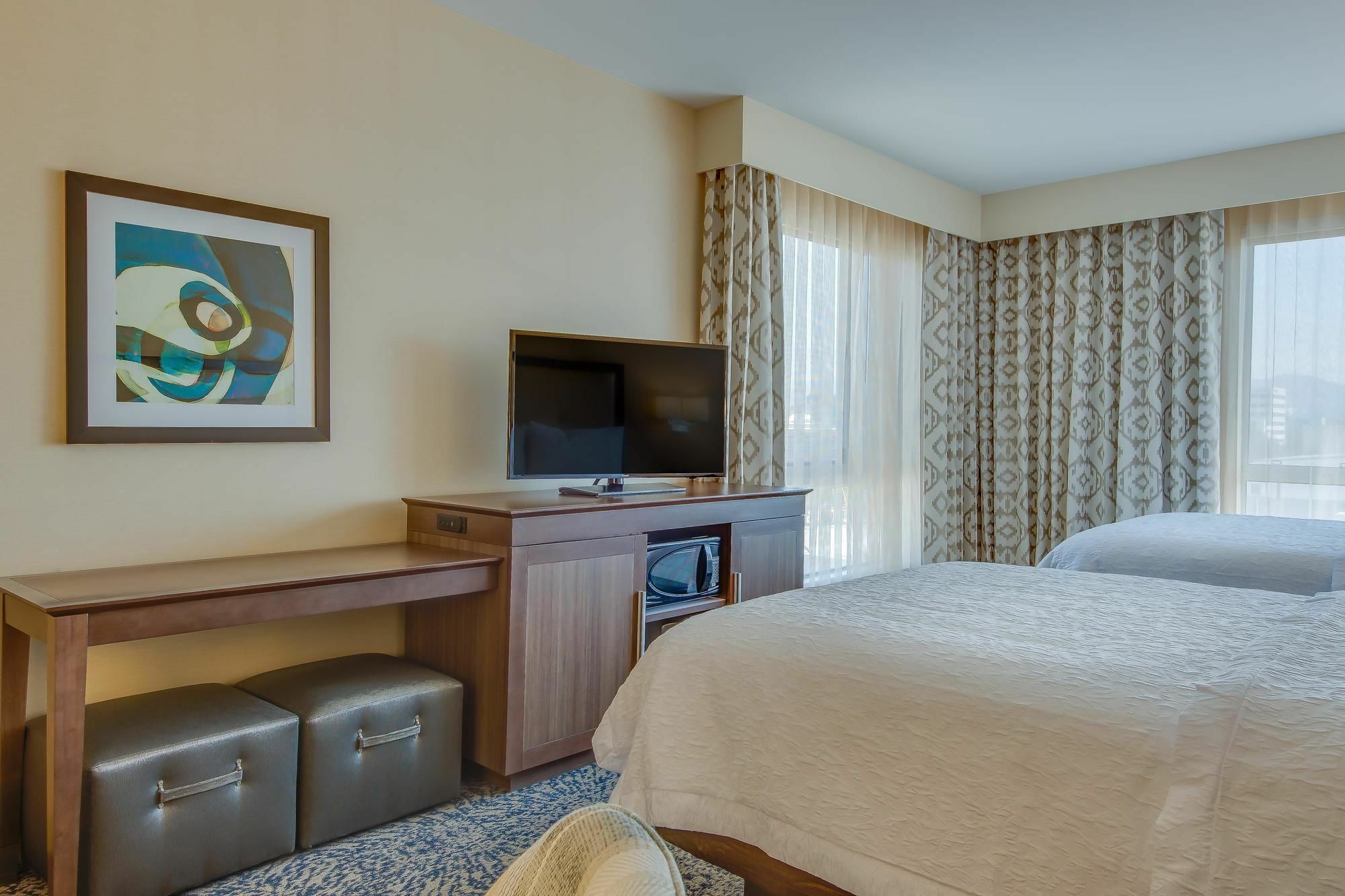 Hampton Inn & Suites Los Angeles - Glendale Bagian luar foto