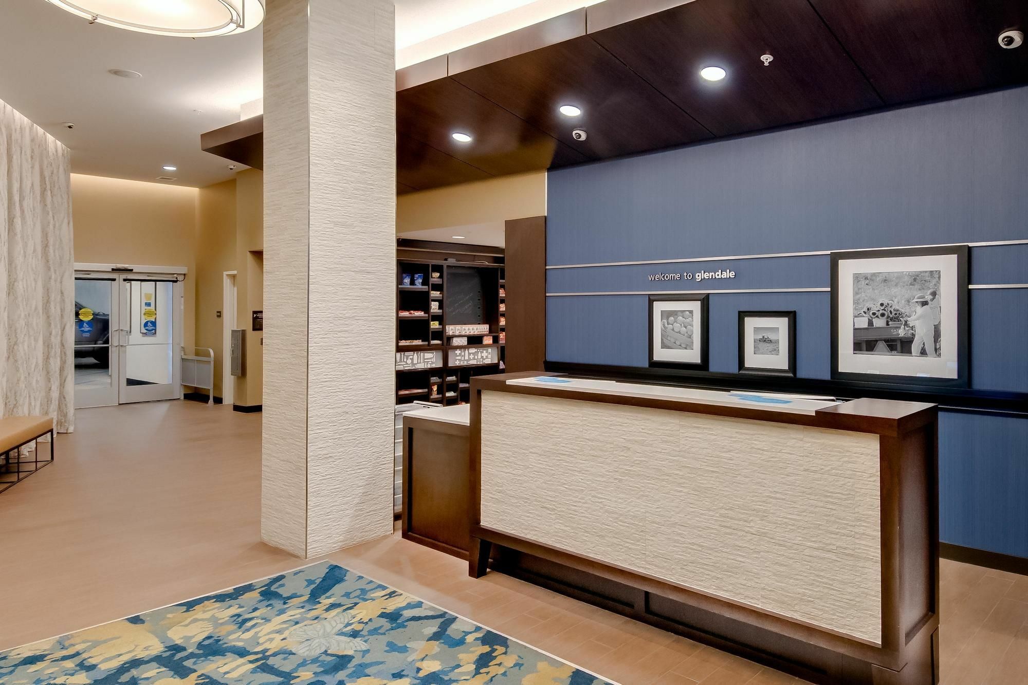 Hampton Inn & Suites Los Angeles - Glendale Bagian luar foto