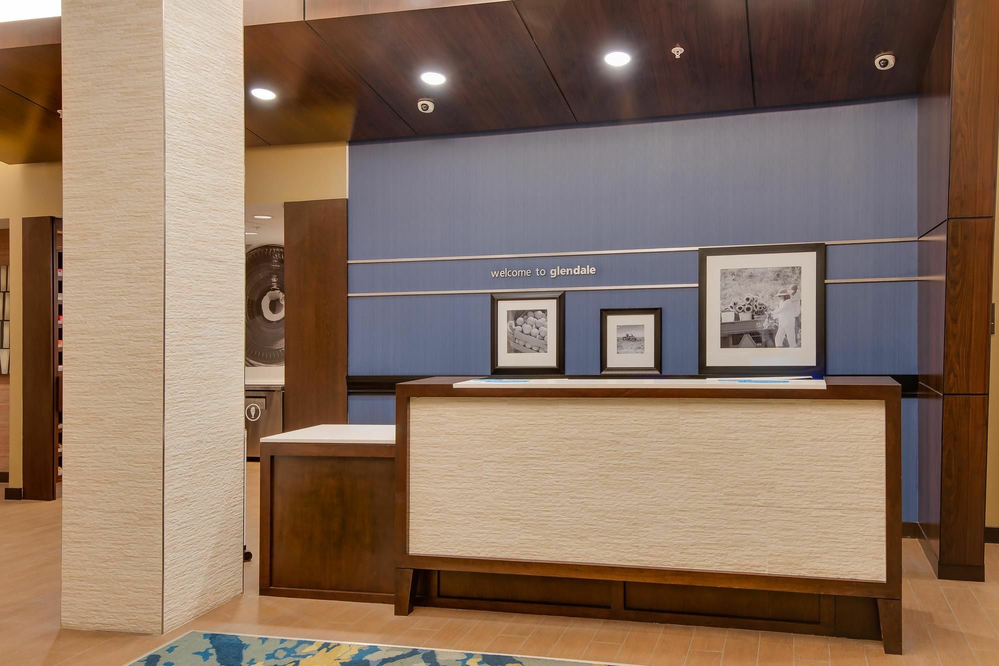 Hampton Inn & Suites Los Angeles - Glendale Bagian luar foto