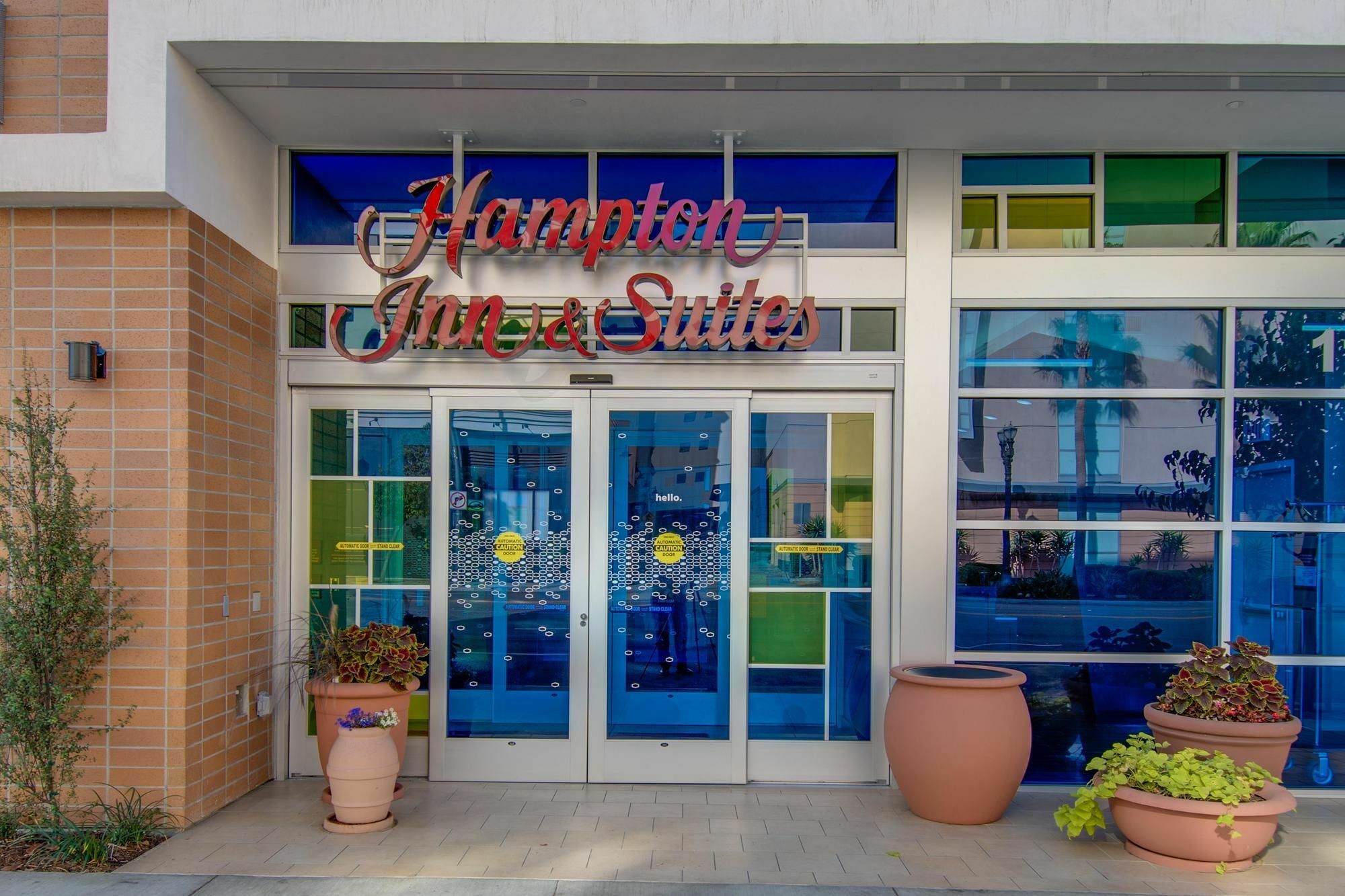 Hampton Inn & Suites Los Angeles - Glendale Bagian luar foto