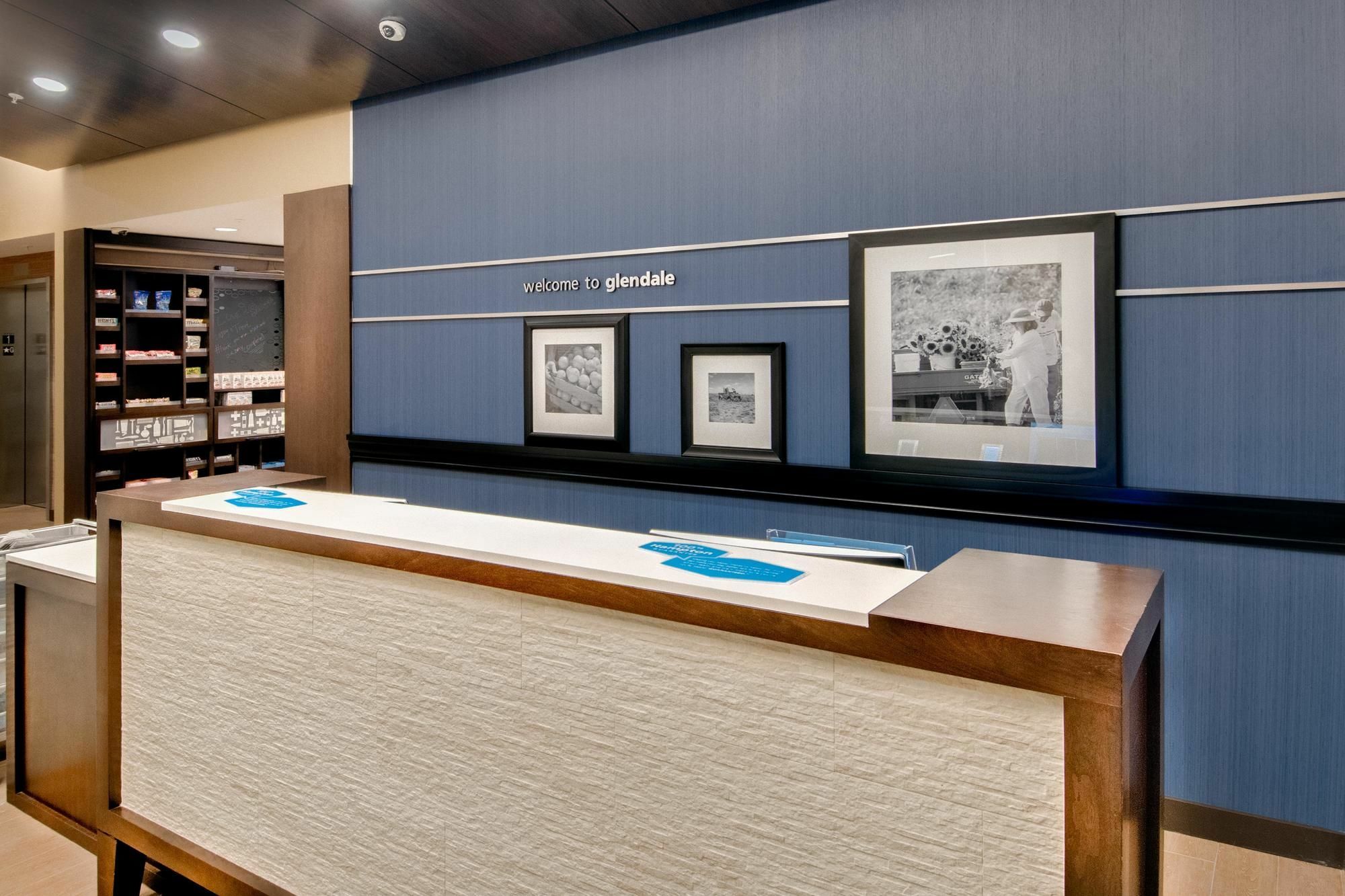 Hampton Inn & Suites Los Angeles - Glendale Bagian luar foto